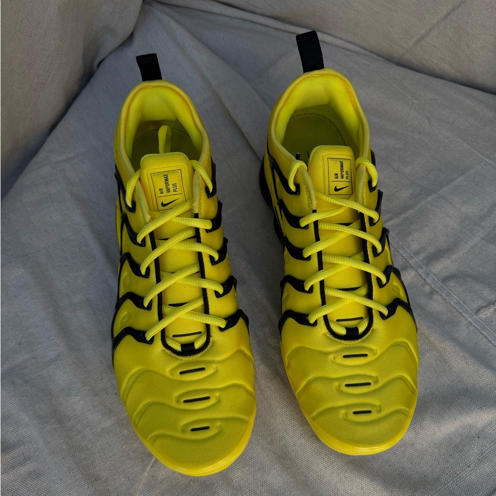 NIKE Vapormax Plus Bumblebee